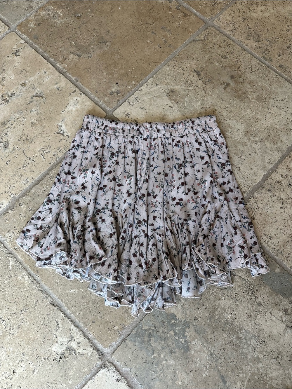 Light Floral Ruffled Mini Skort